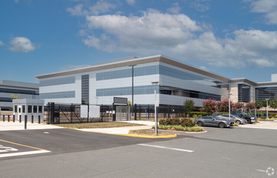Primary Photo Of 22001 Loudoun County Pky, Ashburn Office For Lease
