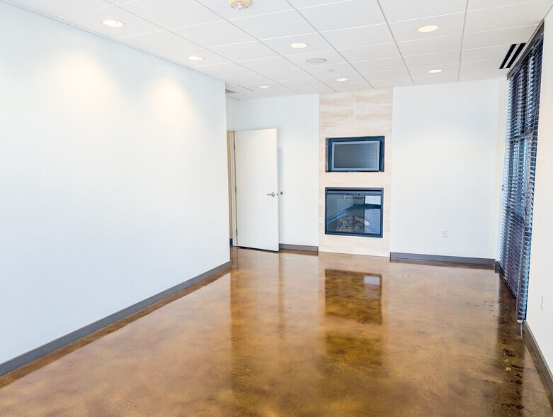 More Photos Of 2632 Broadway St, San Antonio Office Residential For Lease