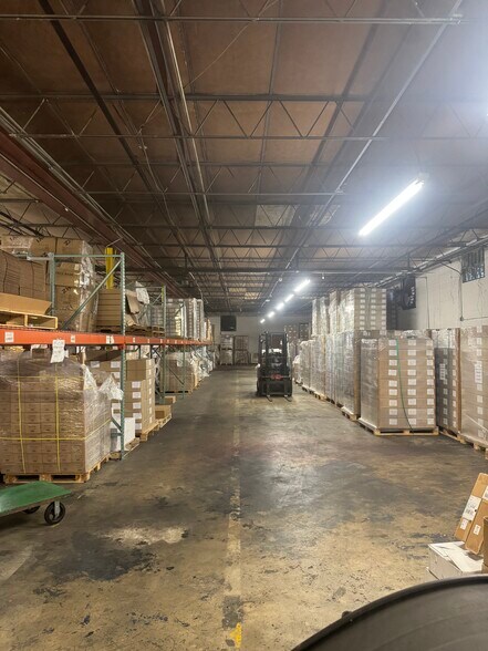 More Photos Of 2814 Mercury Rd, Jacksonville Warehouse For Sale