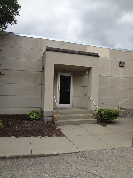 More Photos Of 222 W 6th St, Junction City Office For Sale