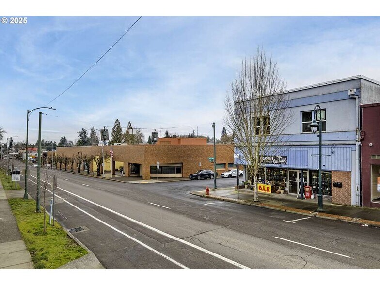 Primary Photo Of 2038 Pacific Ave, Forest Grove Storefront Retail Office For Sale