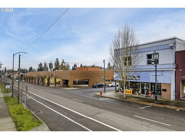 More Photos Of 2038 Pacific Ave, Forest Grove Storefront Retail Office For Sale