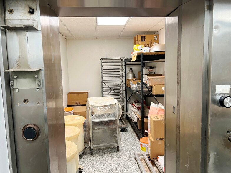 More Photos Of 221 4th St, Ironton Freestanding For Sale