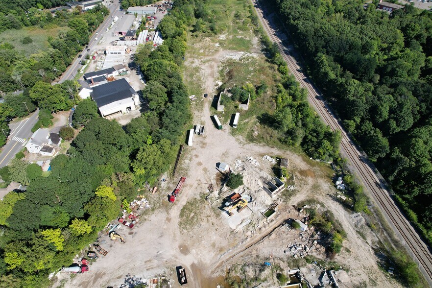 More Photos Of 71 Adams St, Braintree Unknown For Lease