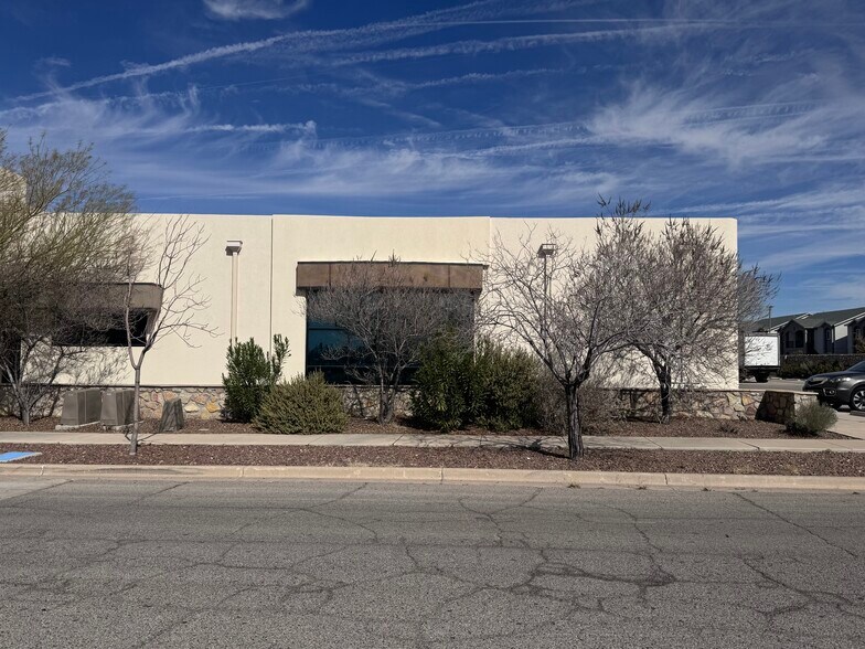 More Photos Of 2200 George Dieter Dr, El Paso Healthcare For Sale