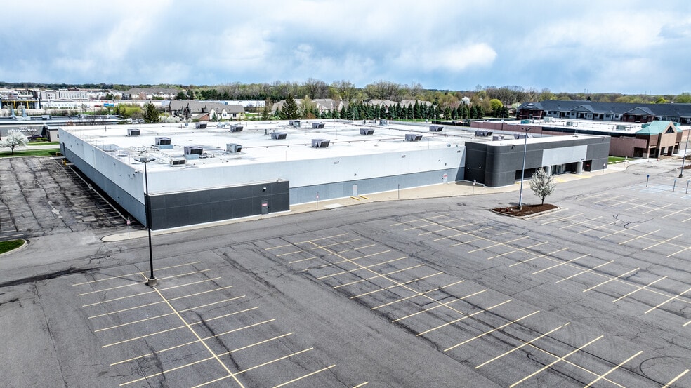 Primary Photo Of 35700 Van Dyke Ave, Sterling Heights Freestanding For Lease