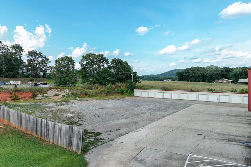 More Photos Of 6724 Cleveland Hwy, Clermont Warehouse For Lease