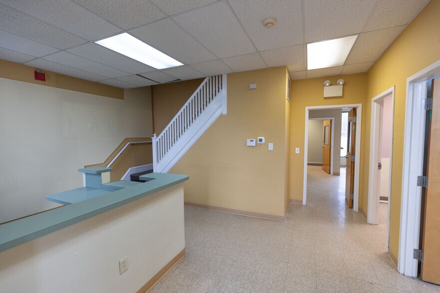 More Photos Of 1645-1655 Hausman Rd, Allentown Storefront Retail Office For Lease