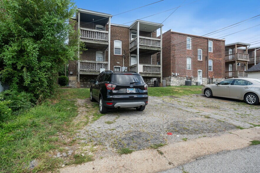 More Photos Of 5039-5041 Chippewa St, Saint Louis Multifamily For Sale
