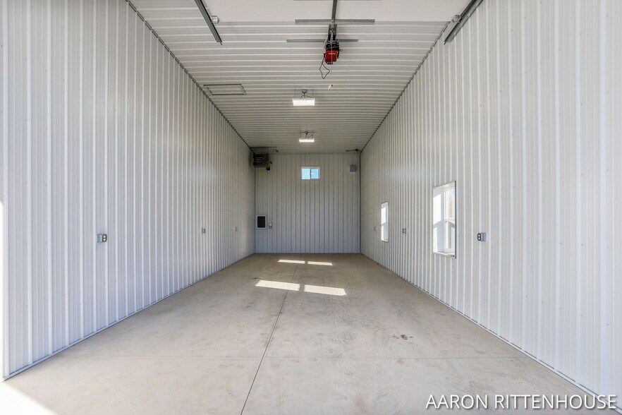 More Photos Of 124 Veterans Dr, Holland Light Distribution For Sale