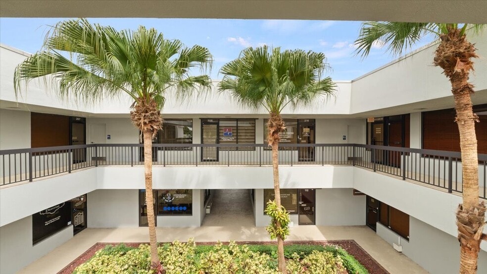 More Photos Of 10661 N Kendall Dr, Miami Office For Lease