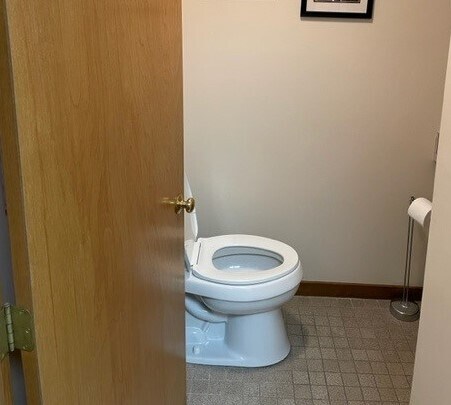 More Photos Of 133 Mountain Rd, Suffield Office For Lease