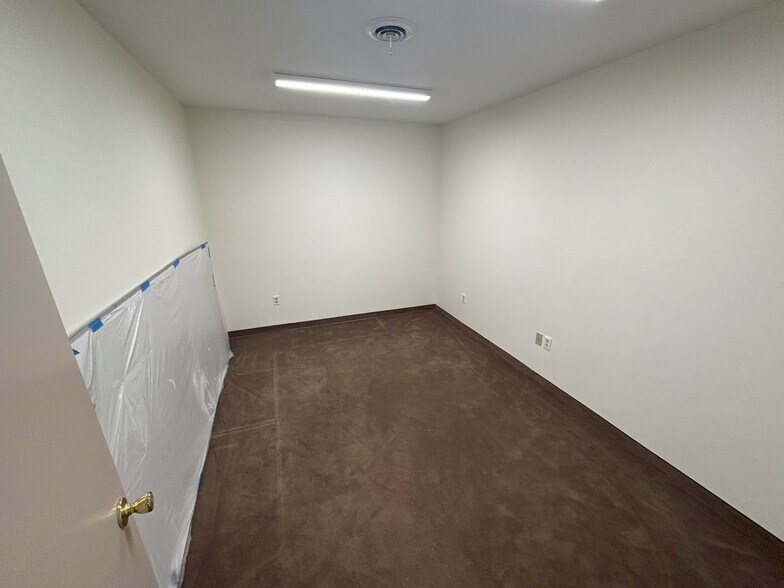 More Photos Of 131 Ash Dr, Kimball Township Warehouse For Lease