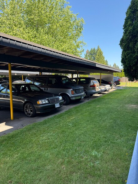 More Photos Of 21387 Dewdney Trunk Rd, Maple Ridge Apartments For Sale