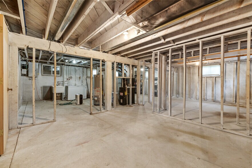 More Photos Of 118 21st St NW, Minot Multifamily For Sale