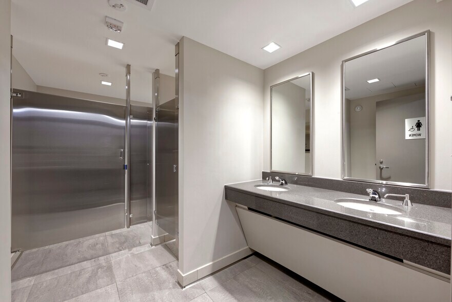 More Photos Of 5028 Wisconsin Ave NW, Washington Office For Lease