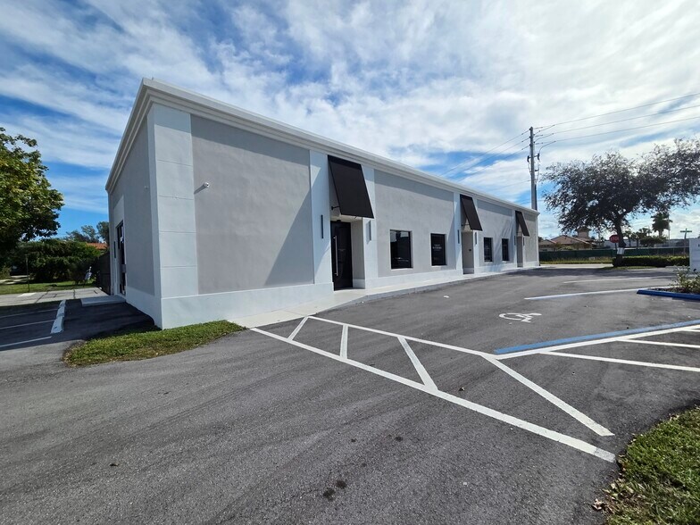 More Photos Of 2050 S Federal Hwy, Fort Lauderdale Freestanding For Lease