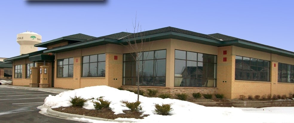 More Photos Of 1077 Helmo Ave N, Oakdale Medical For Lease