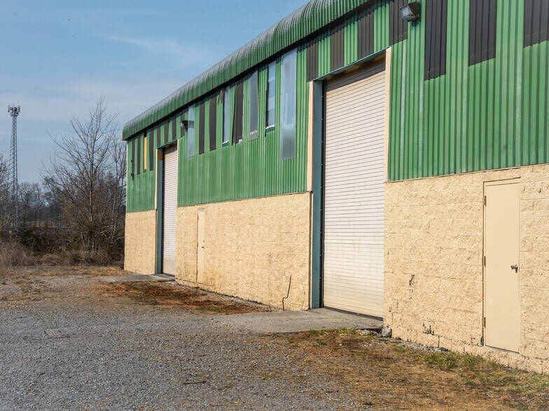 More Photos Of 3275 Newport Hwy, Sevierville Warehouse For Sale