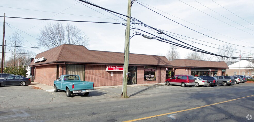 More Photos Of 2-8 Library Pl, Bethel Unknown For Lease