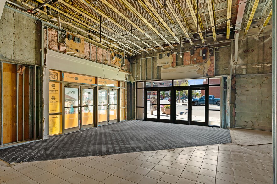 More Photos Of 301 E Yakima Ave, Yakima Office For Sale