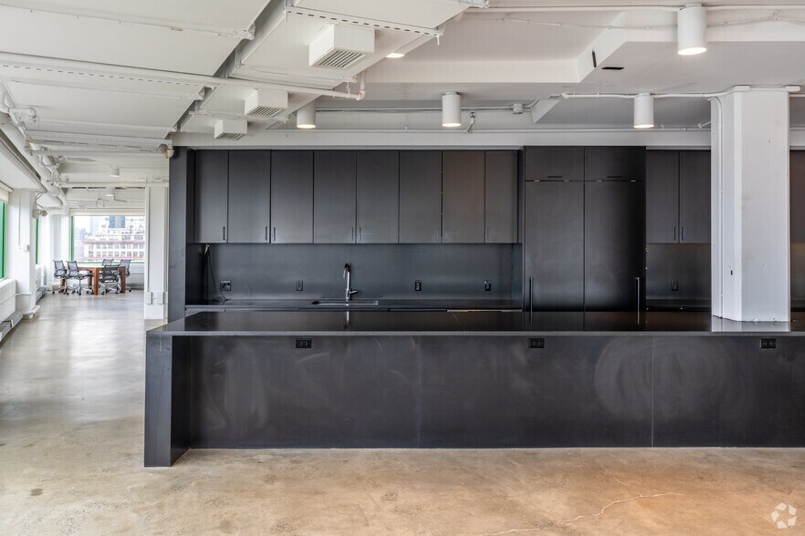 More Photos Of 55 Prospect St, Brooklyn Office For Lease