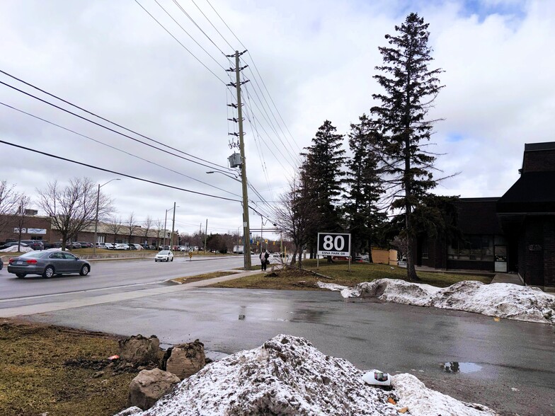 More Photos Of 90 Esna Park Dr, Markham Service For Lease