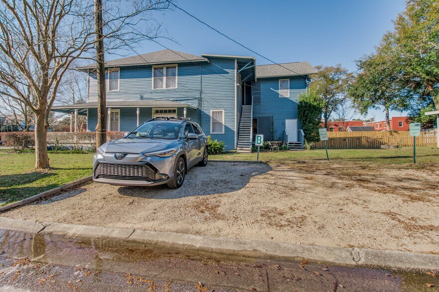 More Photos Of 1224 E Strong St, Pensacola Apartments For Sale