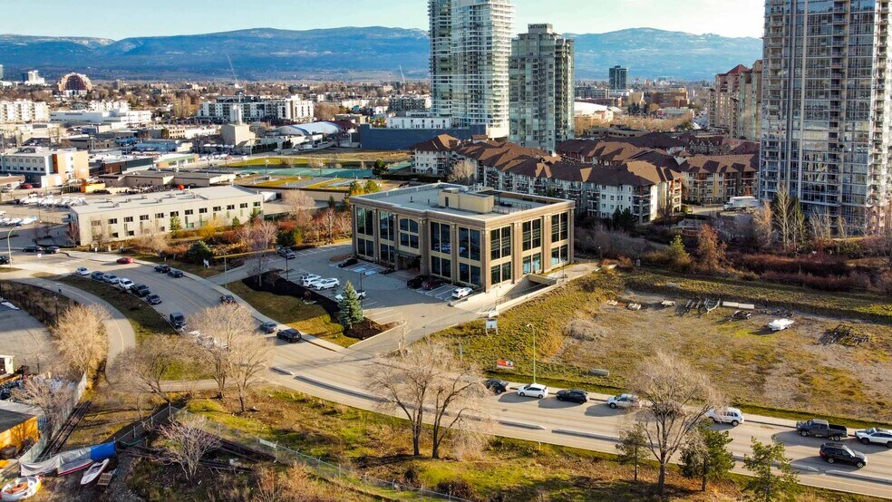 More Photos Of 1060 Manhattan Dr, Kelowna Office For Lease