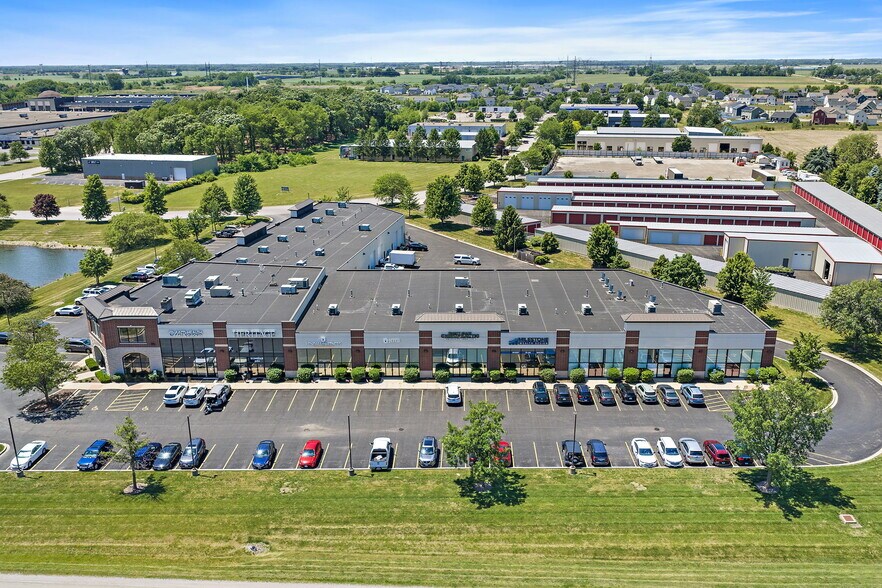 More Photos Of 129 Commercial Dr, Yorkville General Retail For Lease
