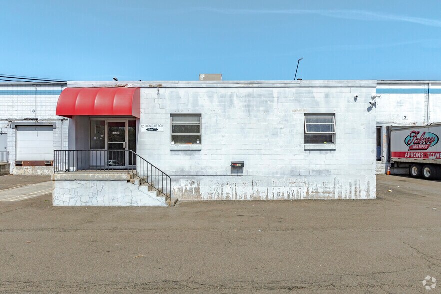 More Photos Of 65-145 Furniture Row, Milford Warehouse For Lease