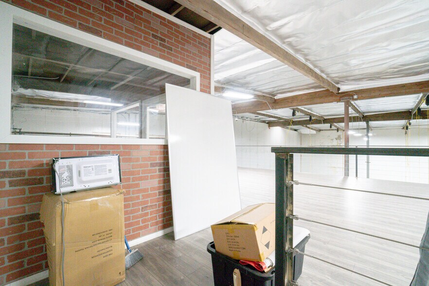 More Photos Of 13501 S Main St, Los Angeles Warehouse For Lease