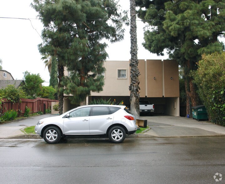 More Photos Of 5333 Bellingham Ave, Valley Village Apartments For Sale