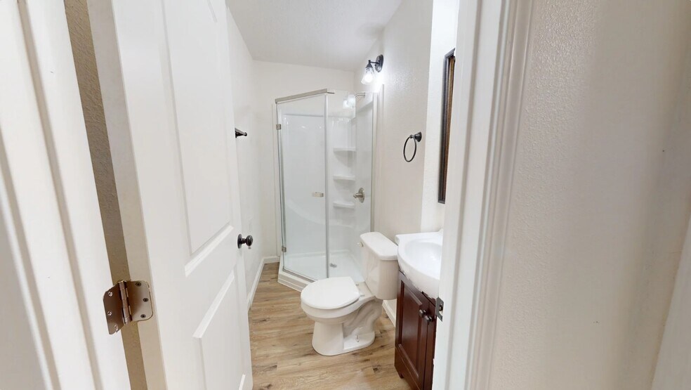 More Photos Of 2715 Twin View Blvd, Shasta Lake Multifamily For Sale