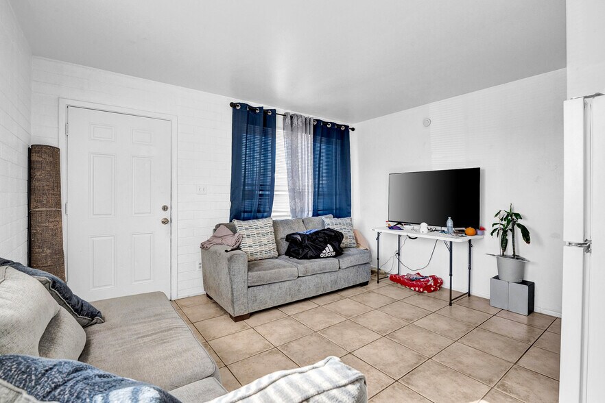 More Photos Of 10212 N 14th Ave, Phoenix Apartments For Sale