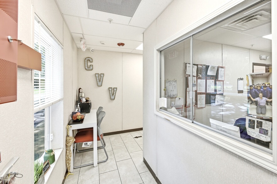 More Photos Of 6837 Lakeville Rd, Orlando Religious Facility For Sale