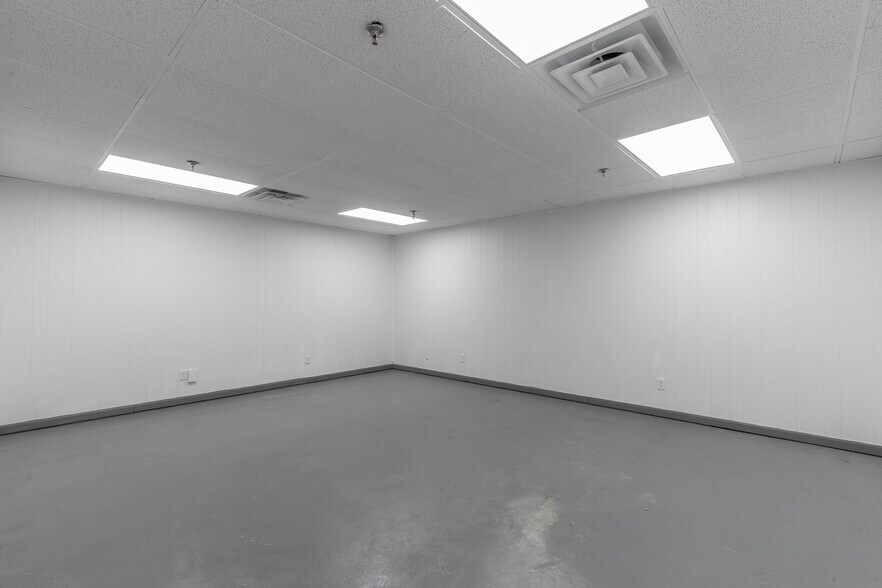 More Photos Of 3715 Calhoun Ave, Chattanooga Manufacturing For Lease