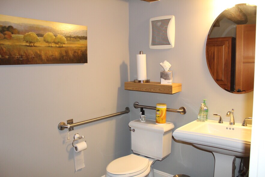 More Photos Of 2A Hardscrabble Rd, North Salem Office Residential For Sale