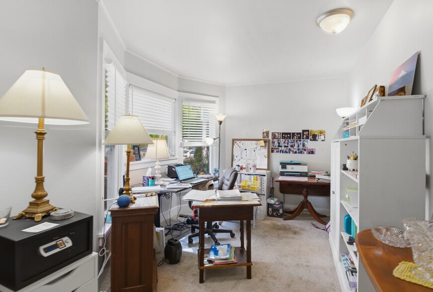 More Photos Of 308 High St, Oregon City Multifamily For Sale