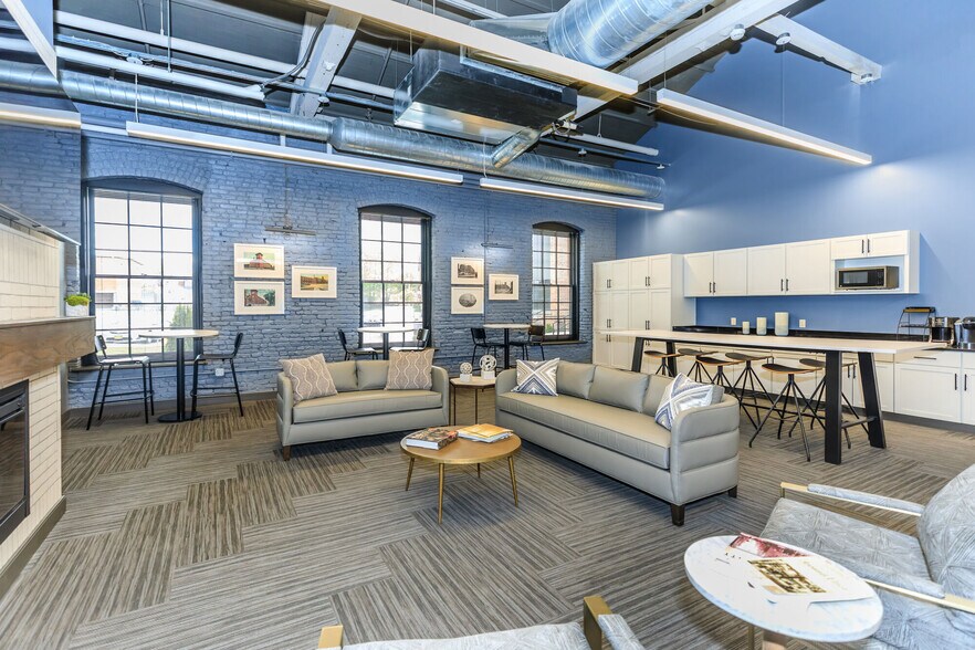 More Photos Of 811-827 Court St, Utica Apartments For Lease