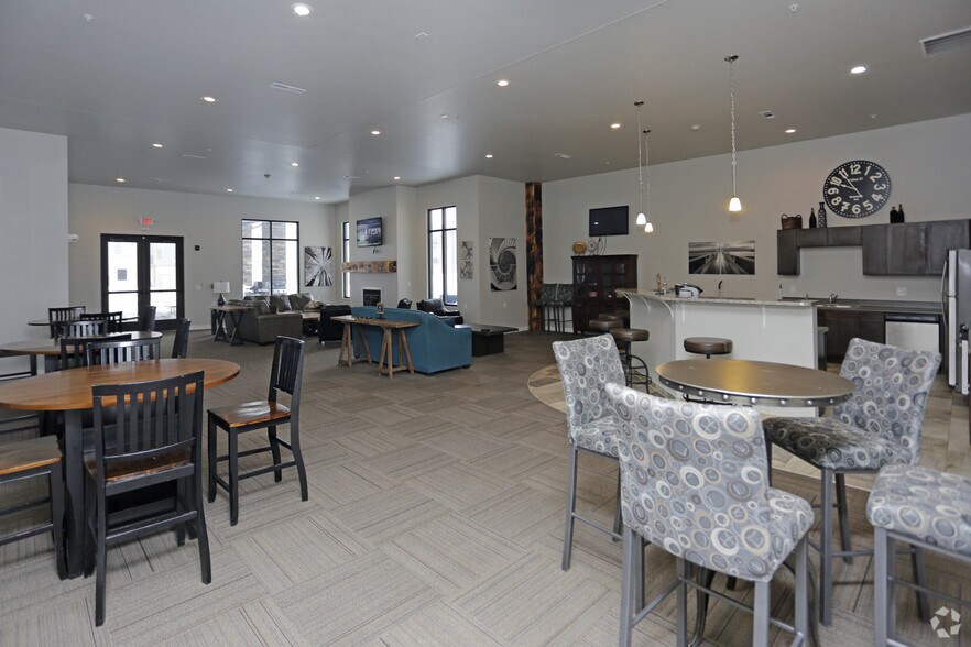 More Photos Of 1220-1250 27th Ave NW, Minot Apartments For Sale