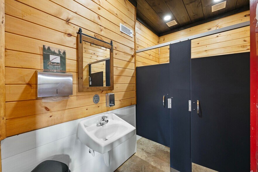 More Photos Of 9559 Co 5440 Rd rd, Ozone Restaurant For Sale