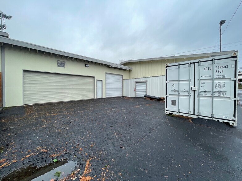More Photos Of 16001 SE Mcloughlin Blvd, Milwaukie Auto Repair For Lease