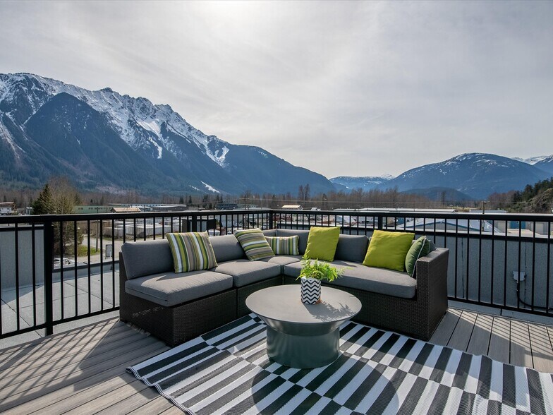 More Photos Of 7342 Industrial Way, Pemberton Flex For Sale