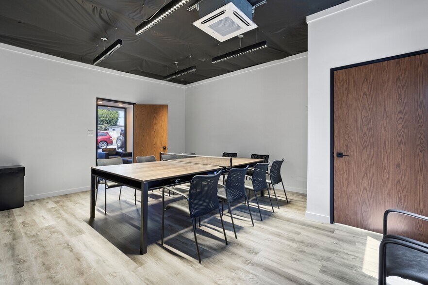 More Photos Of 215-219 E Las Tunas Dr, San Gabriel Storefront Retail Office For Sale