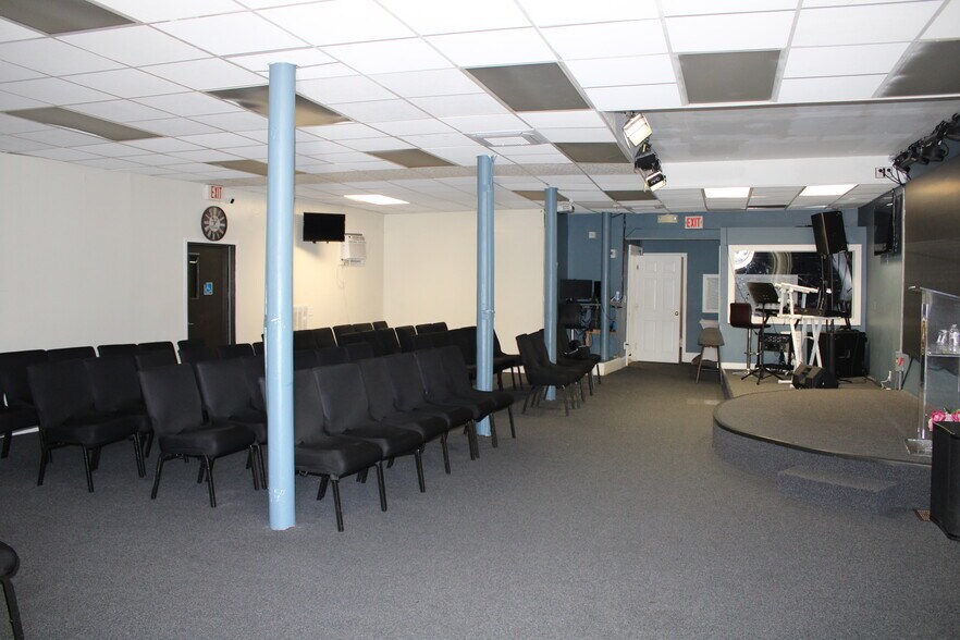 More Photos Of 4 Parkman St, Boston Storefront For Sale