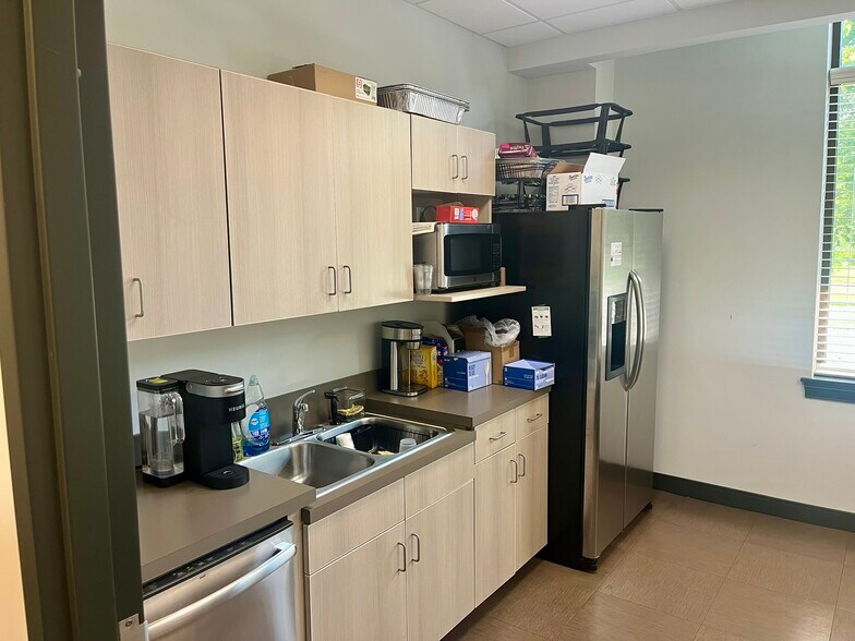 More Photos Of 3359 Aspen Grove Dr, Franklin Loft Creative Space For Lease