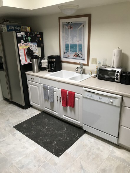 More Photos Of 112 SW 157th St, Burien Medical For Sale