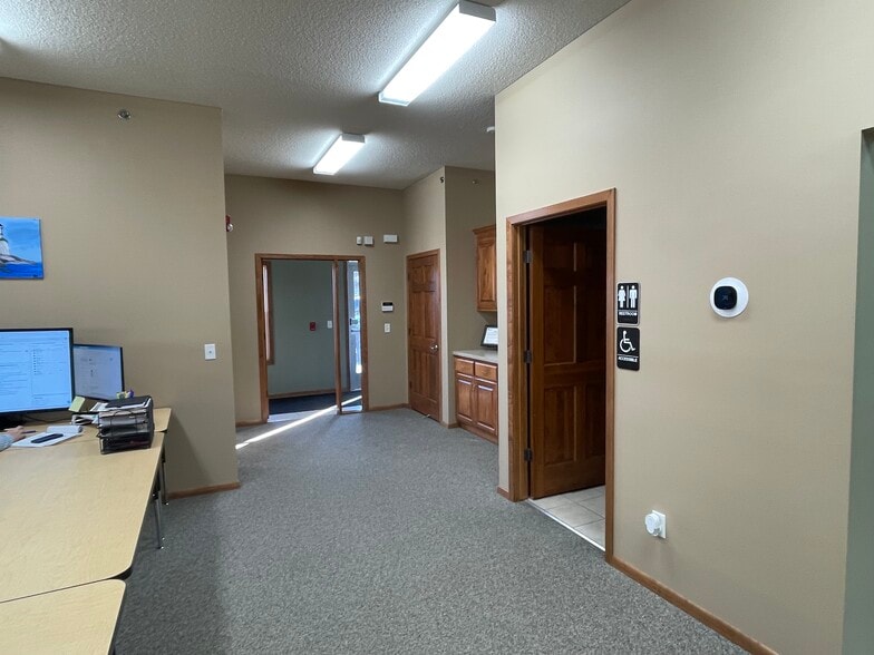 More Photos Of 2167 Northdale Blvd NW, Coon Rapids Office For Sale