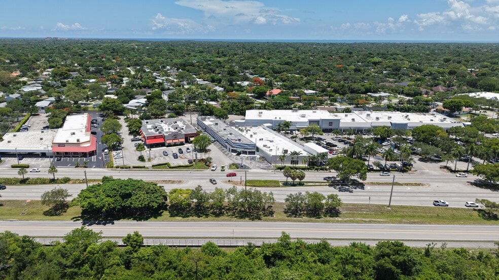 More Photos Of 14951 S Dixie Hwy, Palmetto Bay Freestanding For Lease